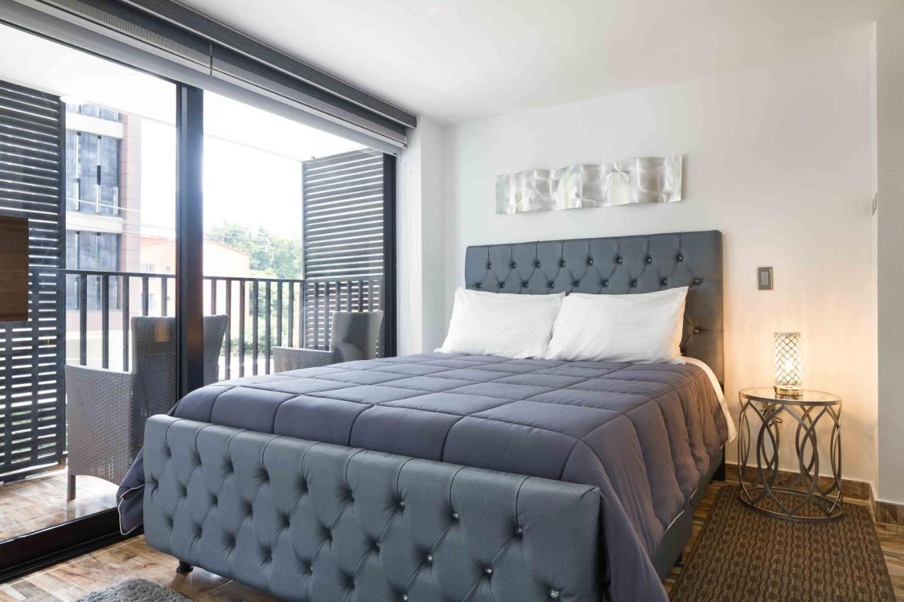 Miracle Aparthotel Medellín Eksteriør bilde